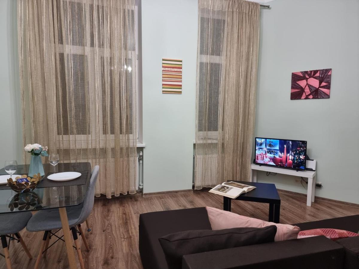 Art Deco One-Bedroom Suite In Library House With Free 5G Wifi Riga Exterior foto