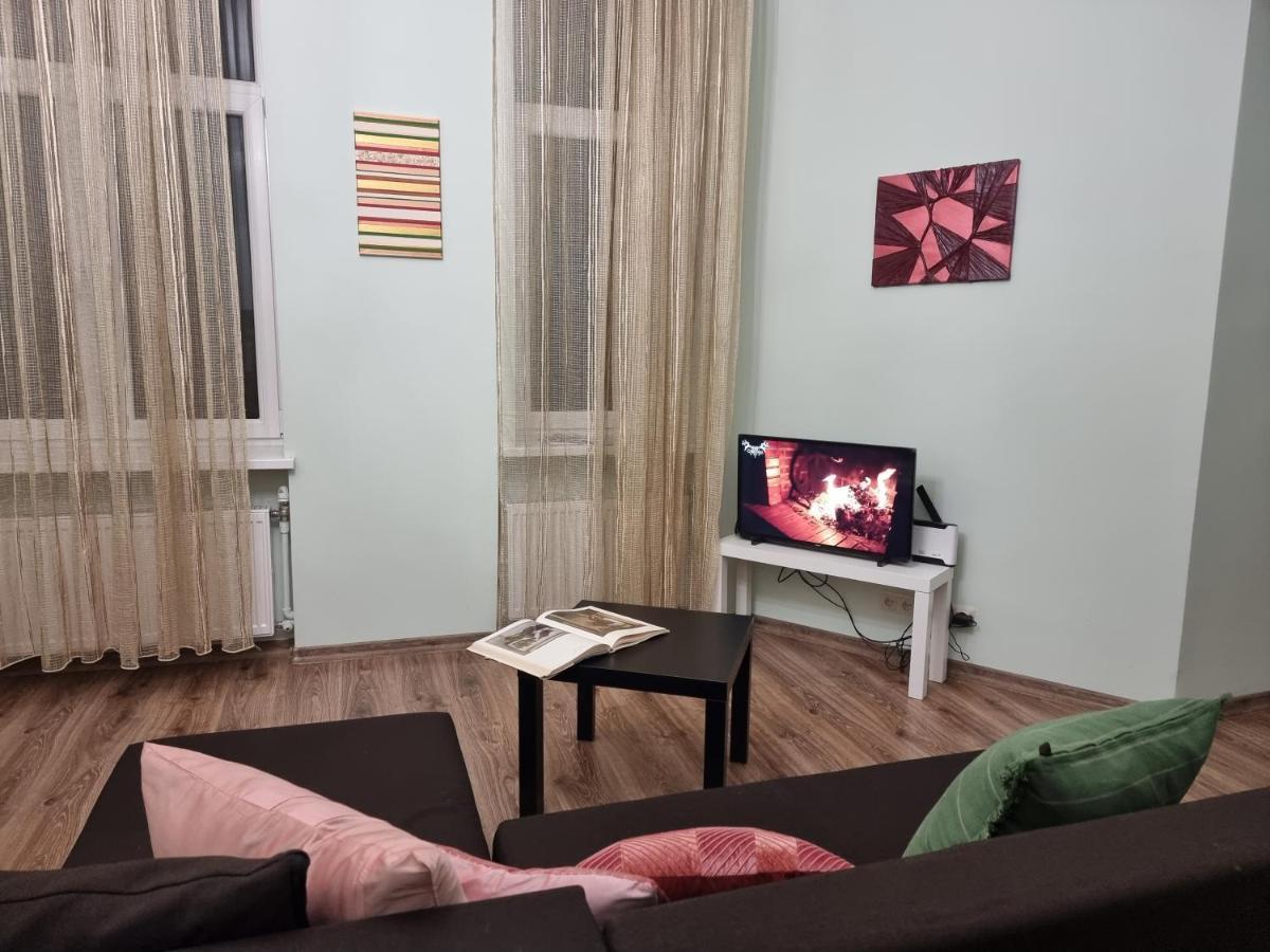 Art Deco One-Bedroom Suite In Library House With Free 5G Wifi Riga Exterior foto